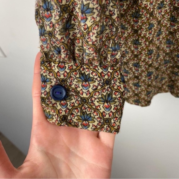 Vintage Oscar de la renta, Saks fifth avenue floral blouse and shorts set - Picture 3 of 8